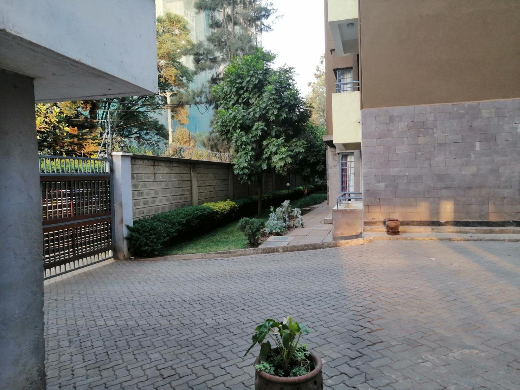 Salmiya Place 2 Nairobi Bagian luar foto